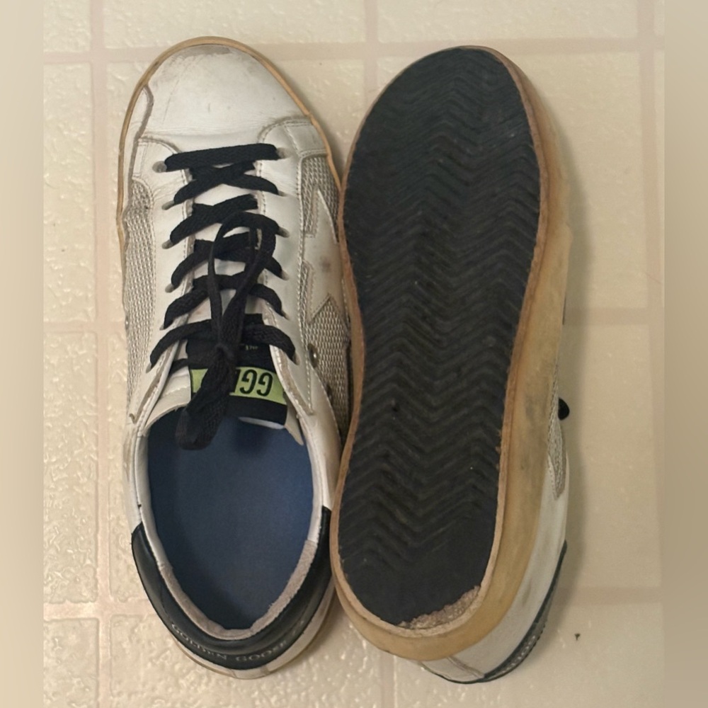 Golden Goose (Authentic) White and Black Women's Sneakers - Picture 9 of 9